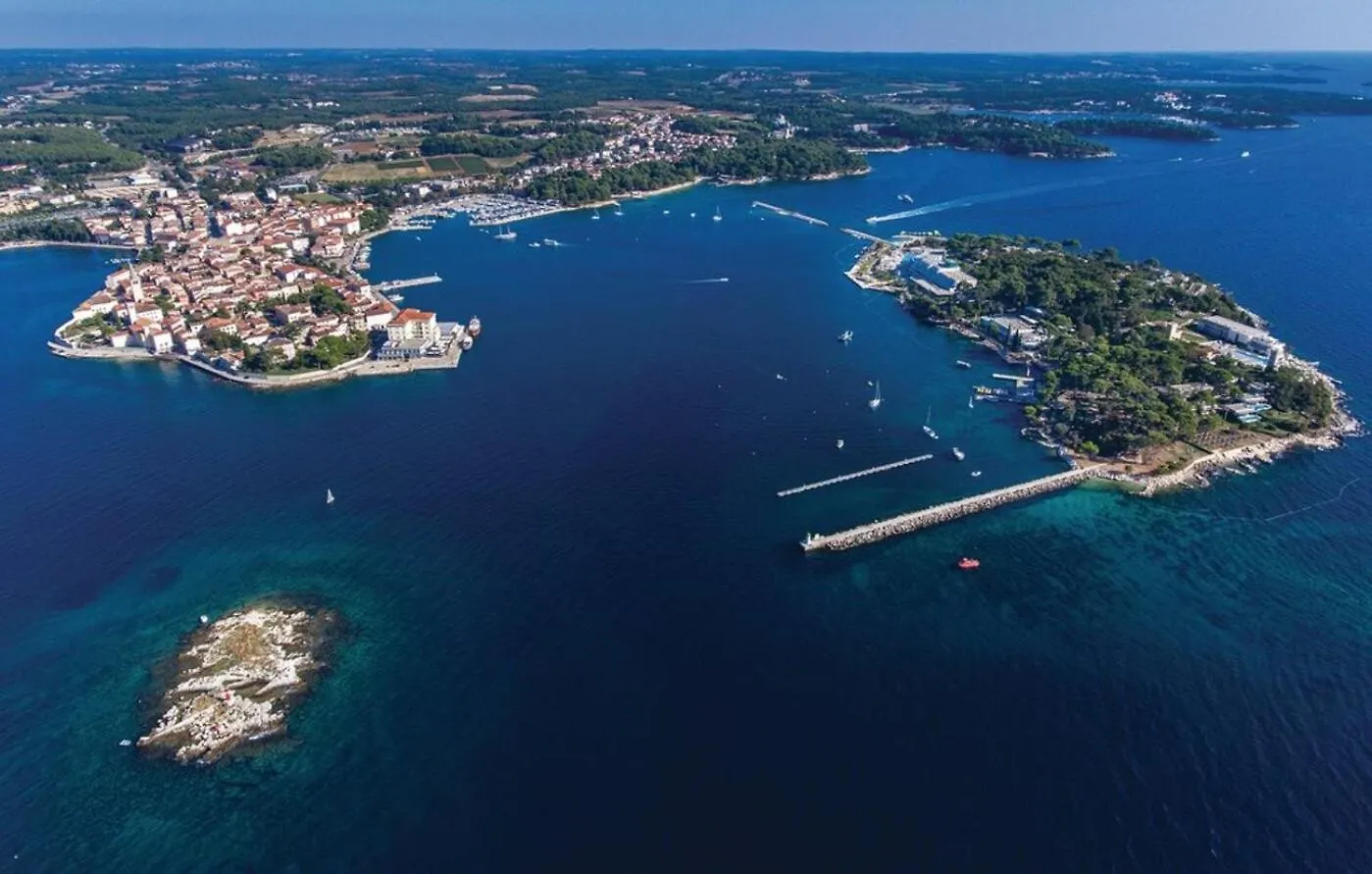 Kaštelir Villa Viktoria Near Porec For 6 People With Play Room & Private Pool 0*,