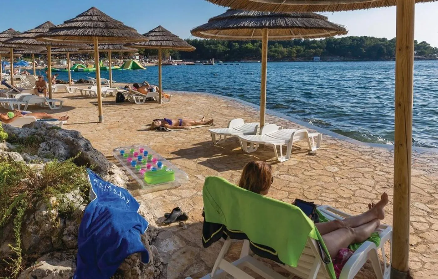Kaštelir Villa Viktoria Near Porec For 6 People With Play Room & Private Pool קרואטיה
